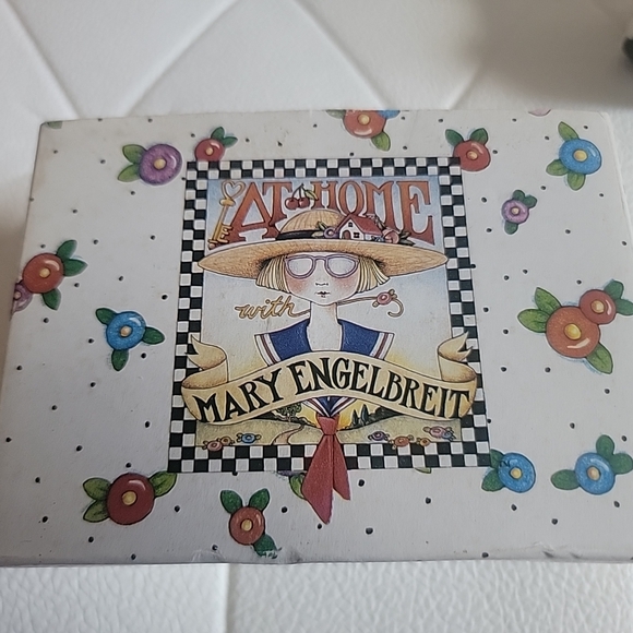 Mary Engelbreit at Home Bird, Flower in Checked Basket Salt and Pepper Shakers - Picture 6 of 8